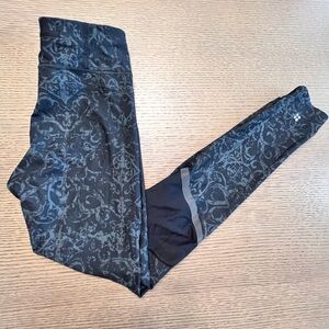 Sweaty Betty Zero Gravity Legging Athletic Black Static small